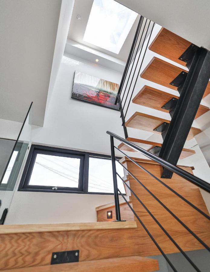 New Modern 1400 Sq Ft Coach House Near Everything 多伦多 外观 照片
